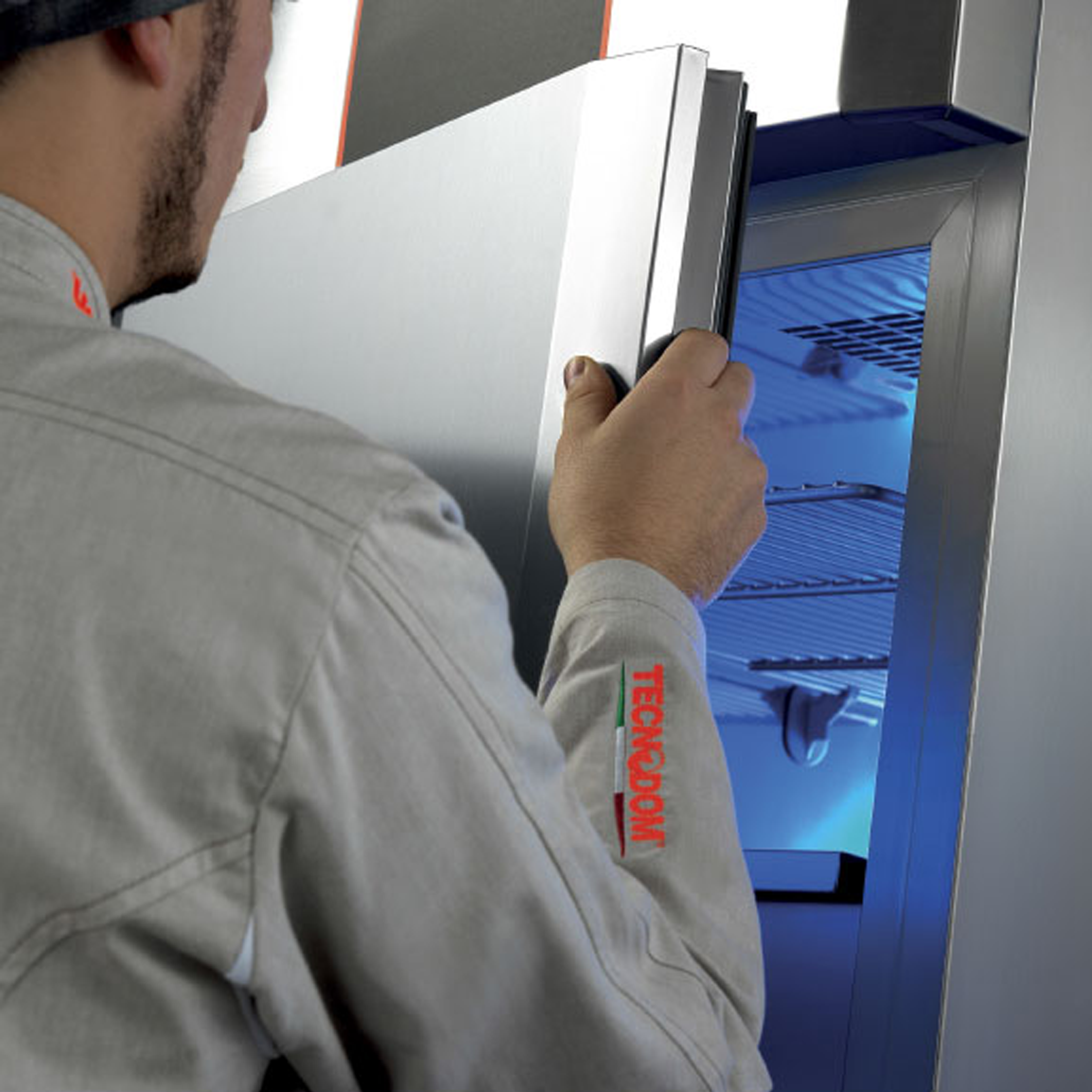 Armário Refrigerado - TECNODOM EKO 700 GN 2/1