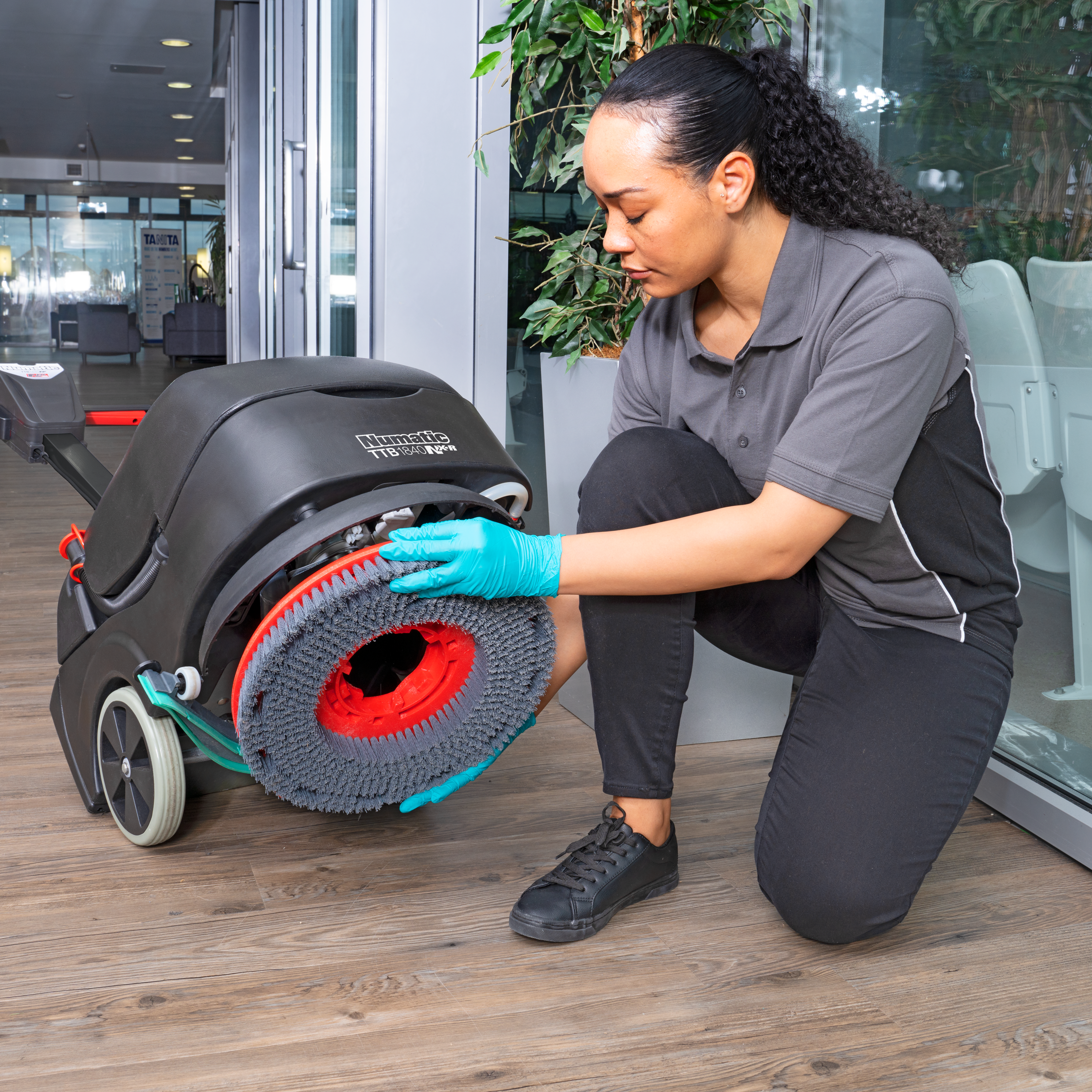 Lavadora a Bateria - NUMATIC TTB1840NX - R